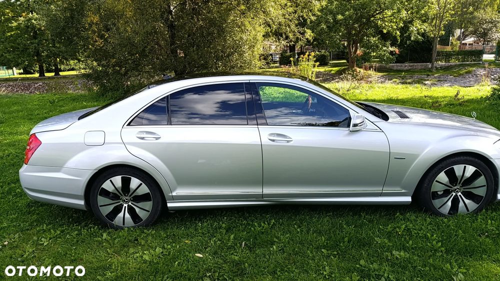 Mercedes-Benz S-Class 2011 photo 2