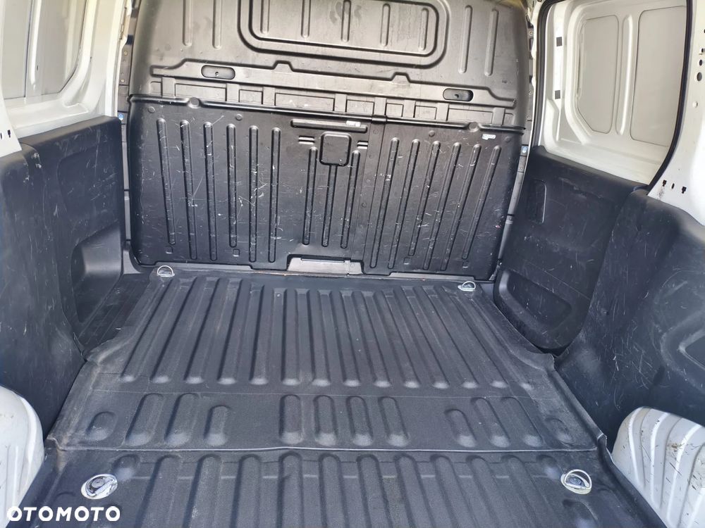 Opel Combo 1.5 CDTI S&S - 10
