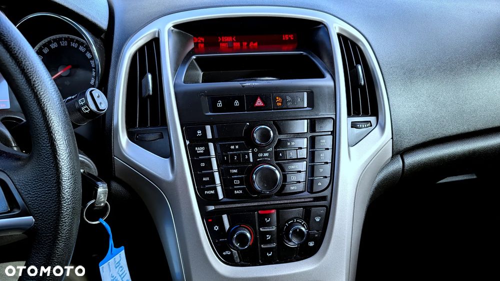 Opel Astra - 32