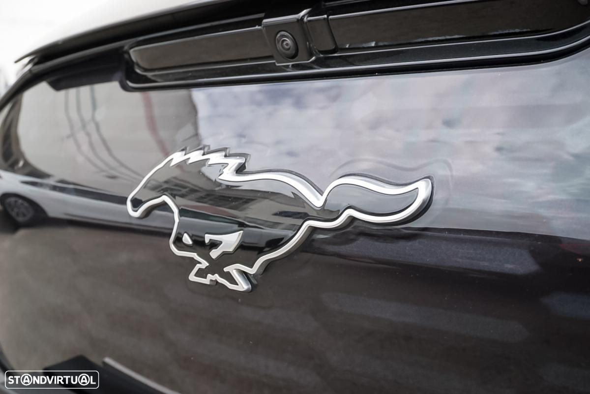 Ford Mustang Mach-E AWD GT - 5