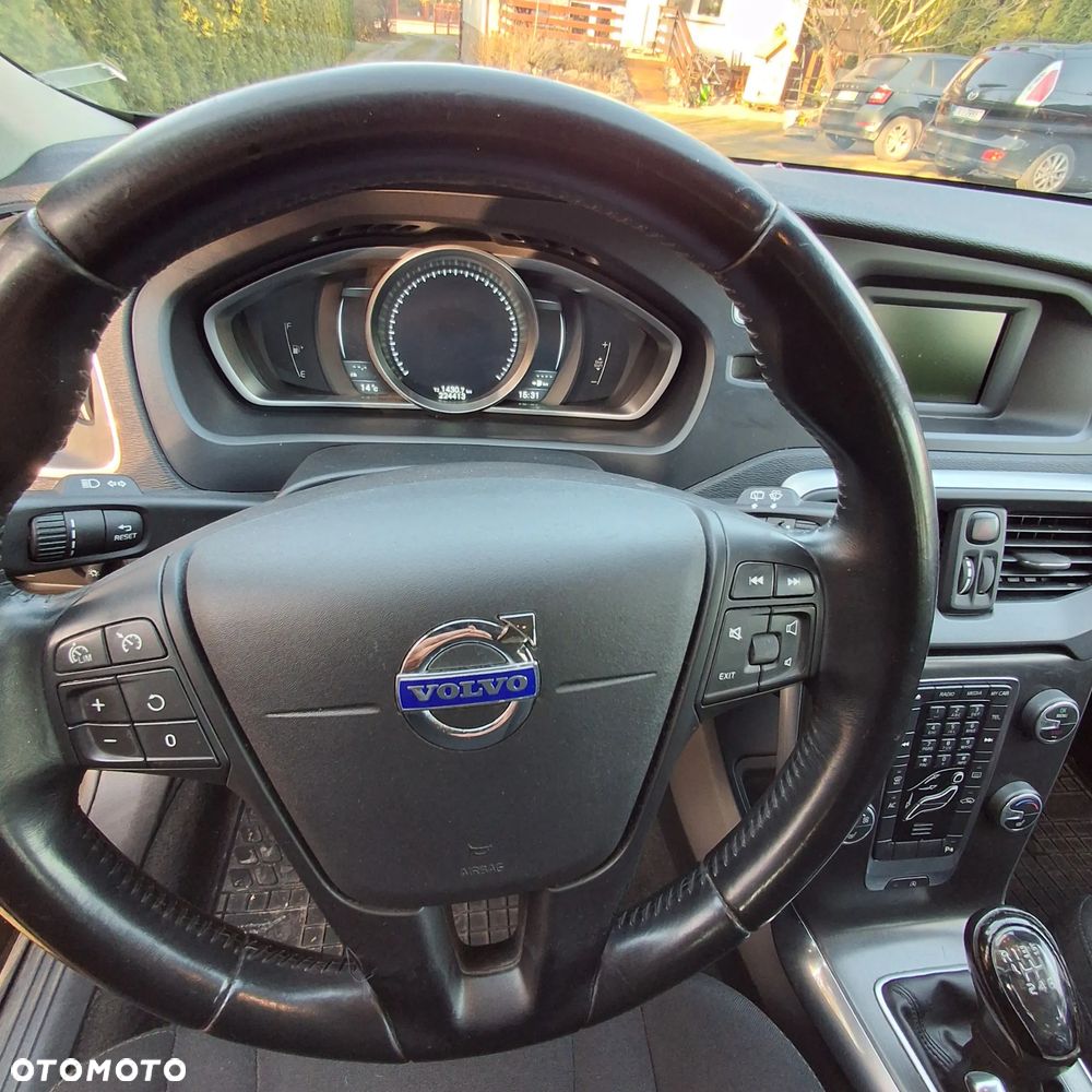 Volvo V40 D2 - 18