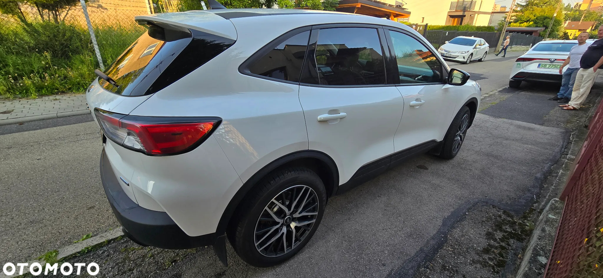 Ford Kuga 2.5 FHEV AWD Titanium - 6