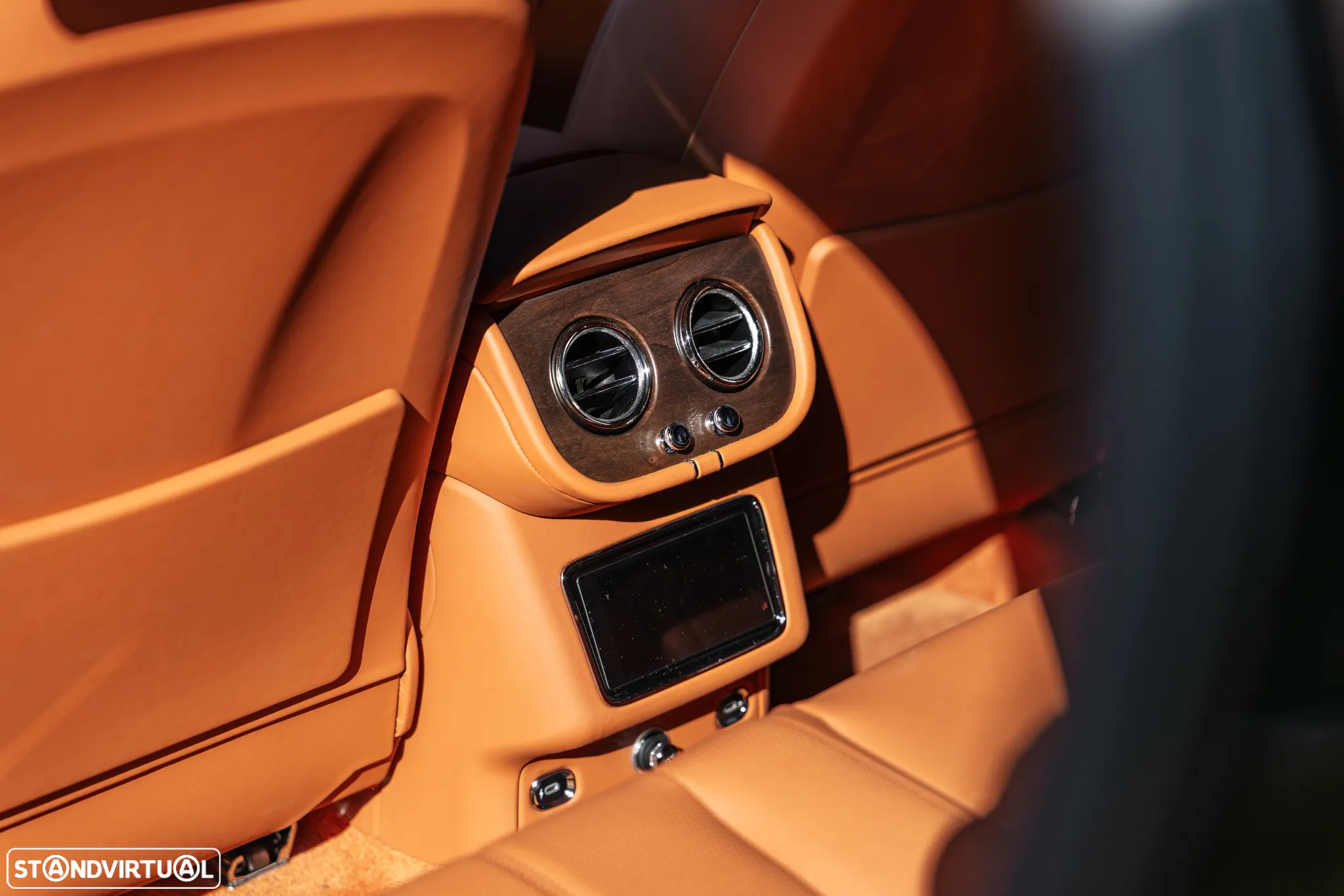 Bentley Bentayga Hybrid Azure - 31