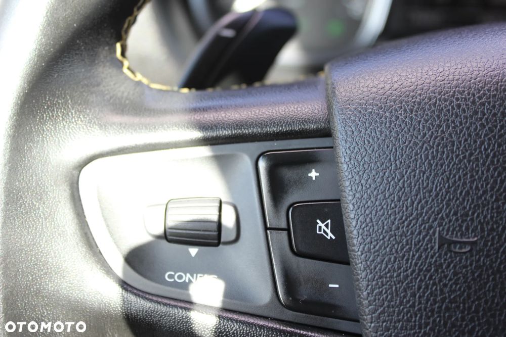 Opel Vivaro Extra Long 3,1t (bryg.) - 23