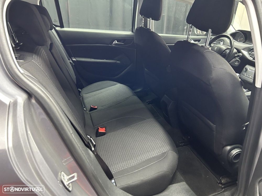 Peugeot 308 1.2 PureTech Active J17 - 14