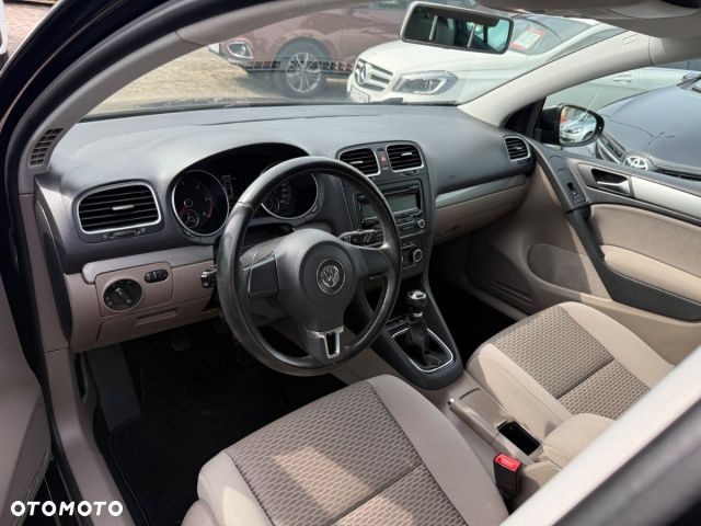 Volkswagen Golf 1.6 TDI DPF BlueMotion - 18
