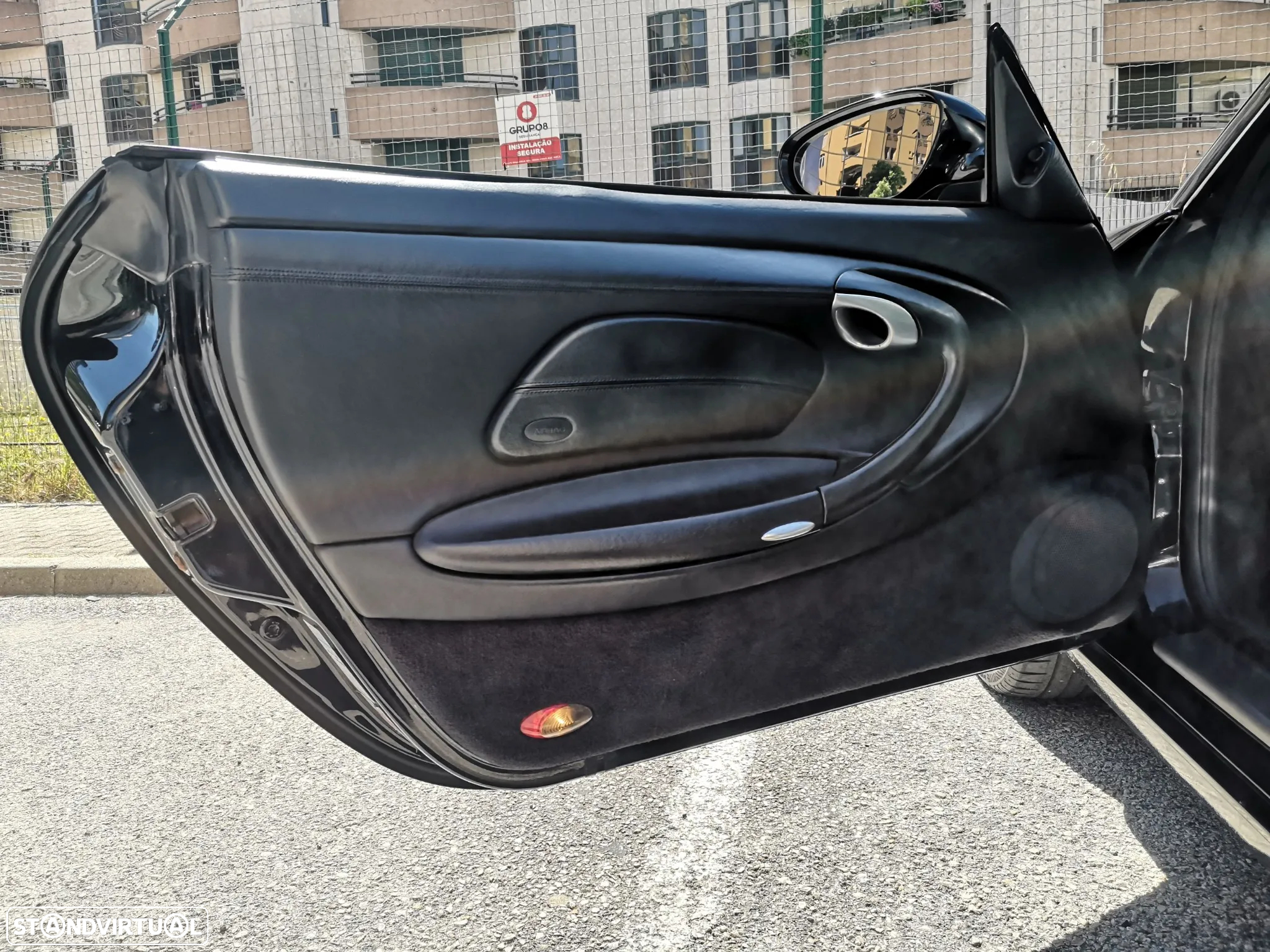 Porsche 911 (996) Carrera Coupé - 12