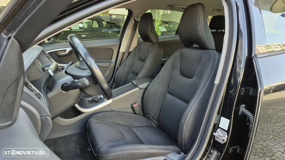 Volvo V60 D2 Kinetic - 14