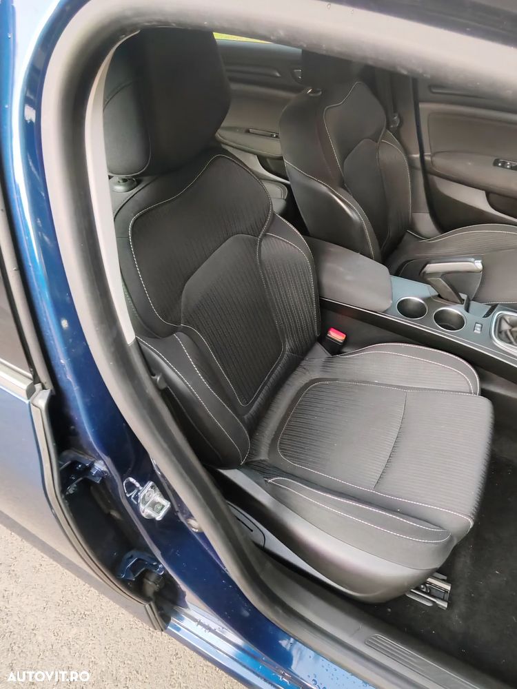 Renault Megane - 24