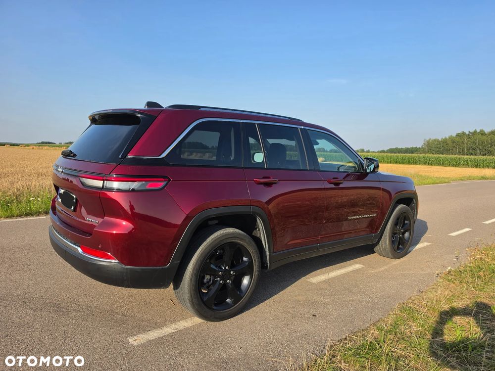 Jeep Grand Cherokee - 12