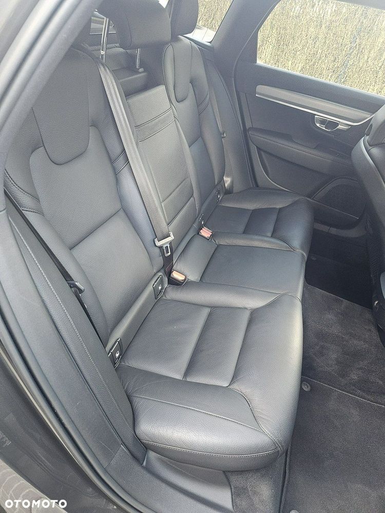 Volvo V90 D4 Momentum Pro - 15