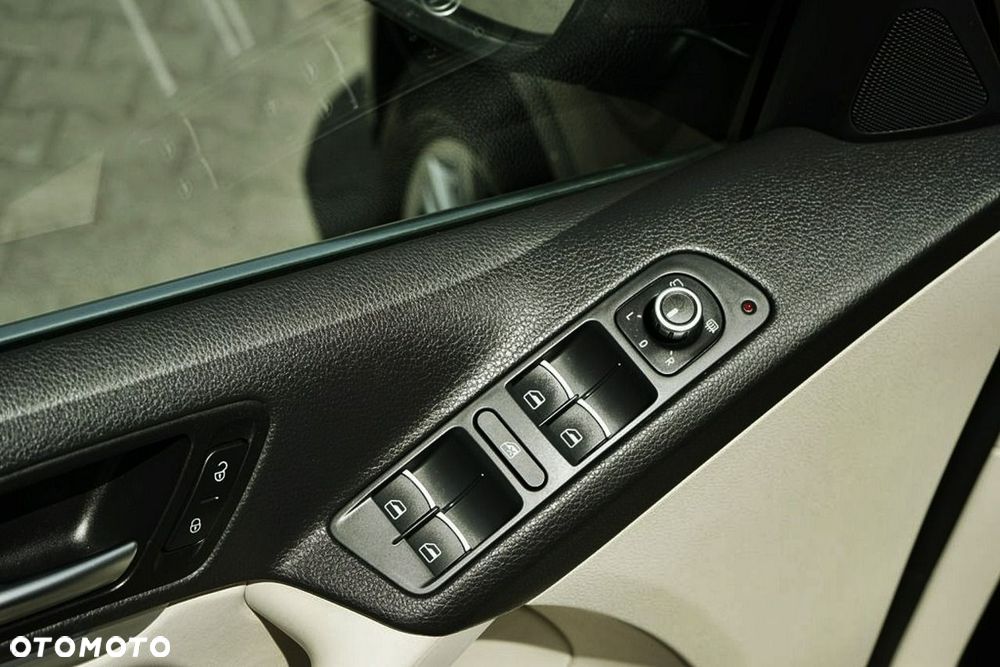 Volkswagen Tiguan 2.0 TDI DPF BlueMotion Technology Sport & Style - 15