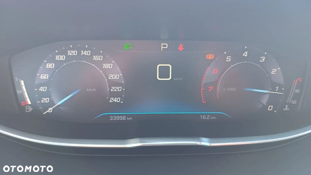 Peugeot 3008 1.2 PureTech Active S&S EAT6 - 6