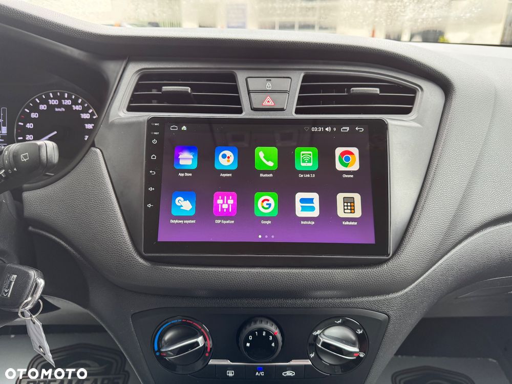 Hyundai i20 - 24