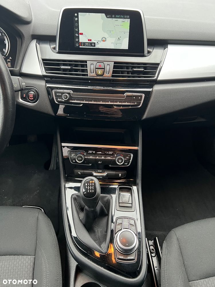 BMW Seria 2 216d Sport Line - 18