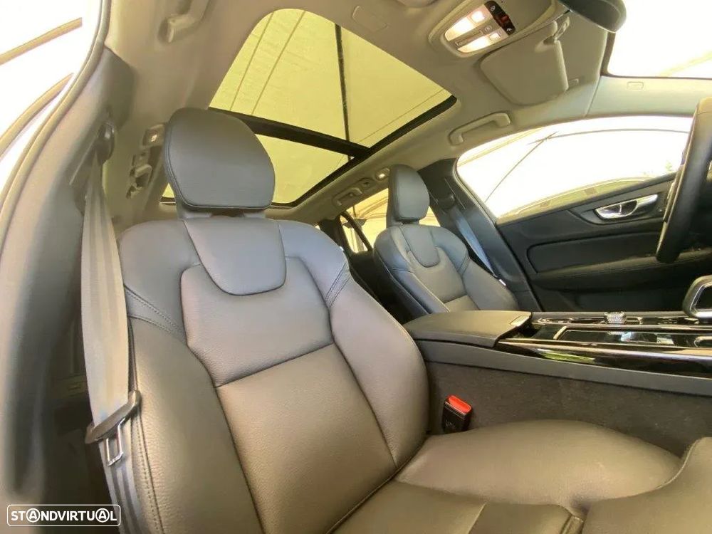 Volvo V60 2.0 T6 AWD TE Plus Dark - 12