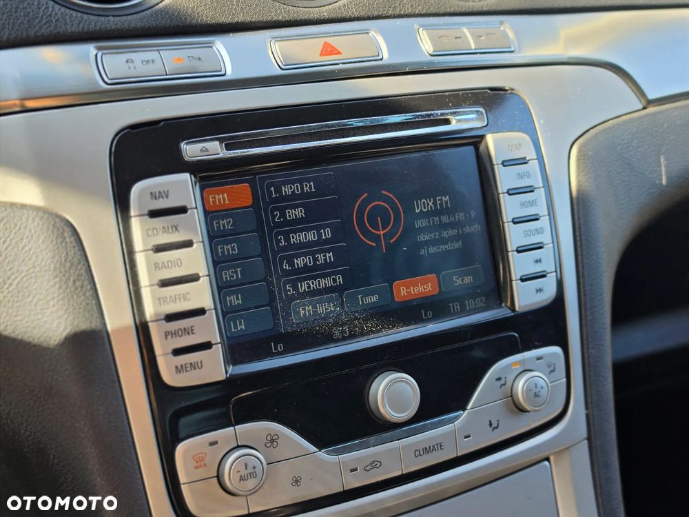 Ford S-Max - 17