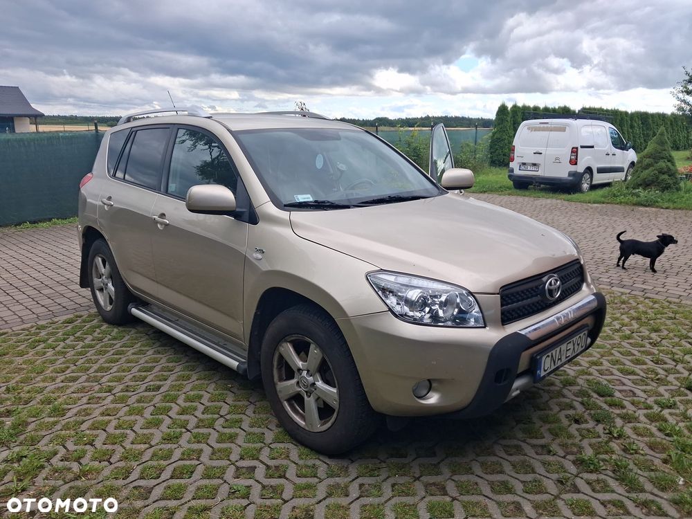 Toyota RAV4 2.2 D-4D Sol - 2