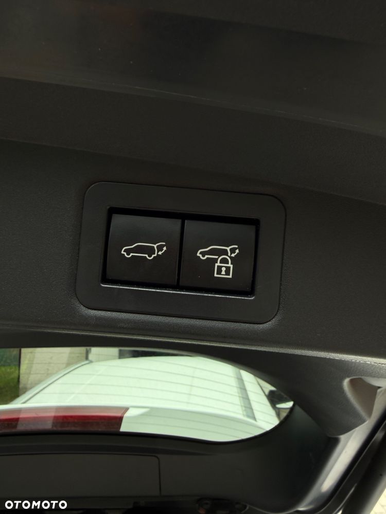 Toyota Corolla 1.8 Hybrid Style - 19