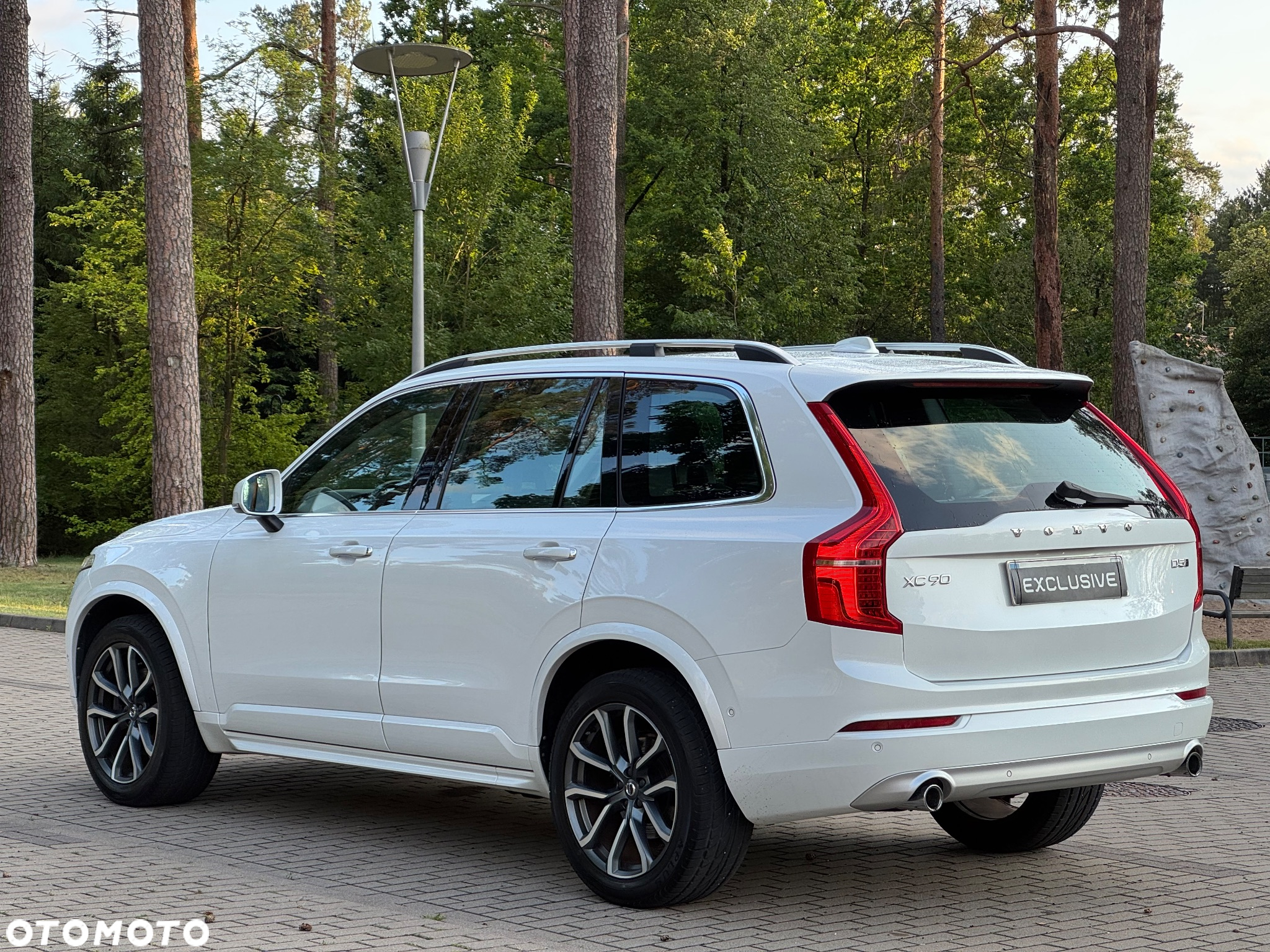 Volvo XC 90 D5 AWD Momentum - 4
