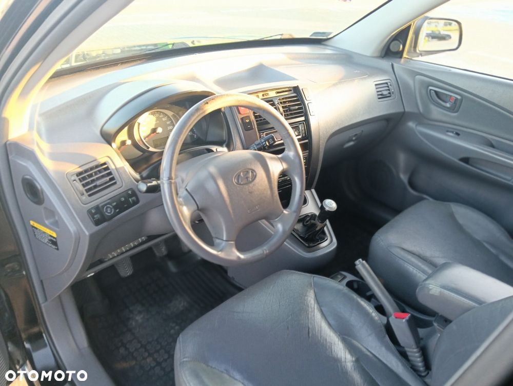 Hyundai Tucson 2.0 2WD GLS - 8