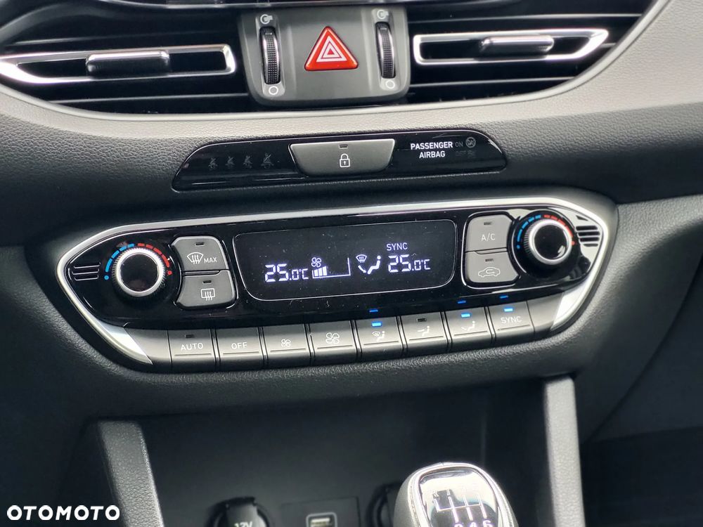 Hyundai i30 1.5 DPI Smart - 18