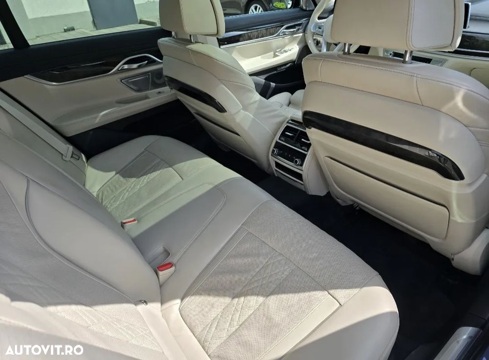BMW Seria 7 730d - 8