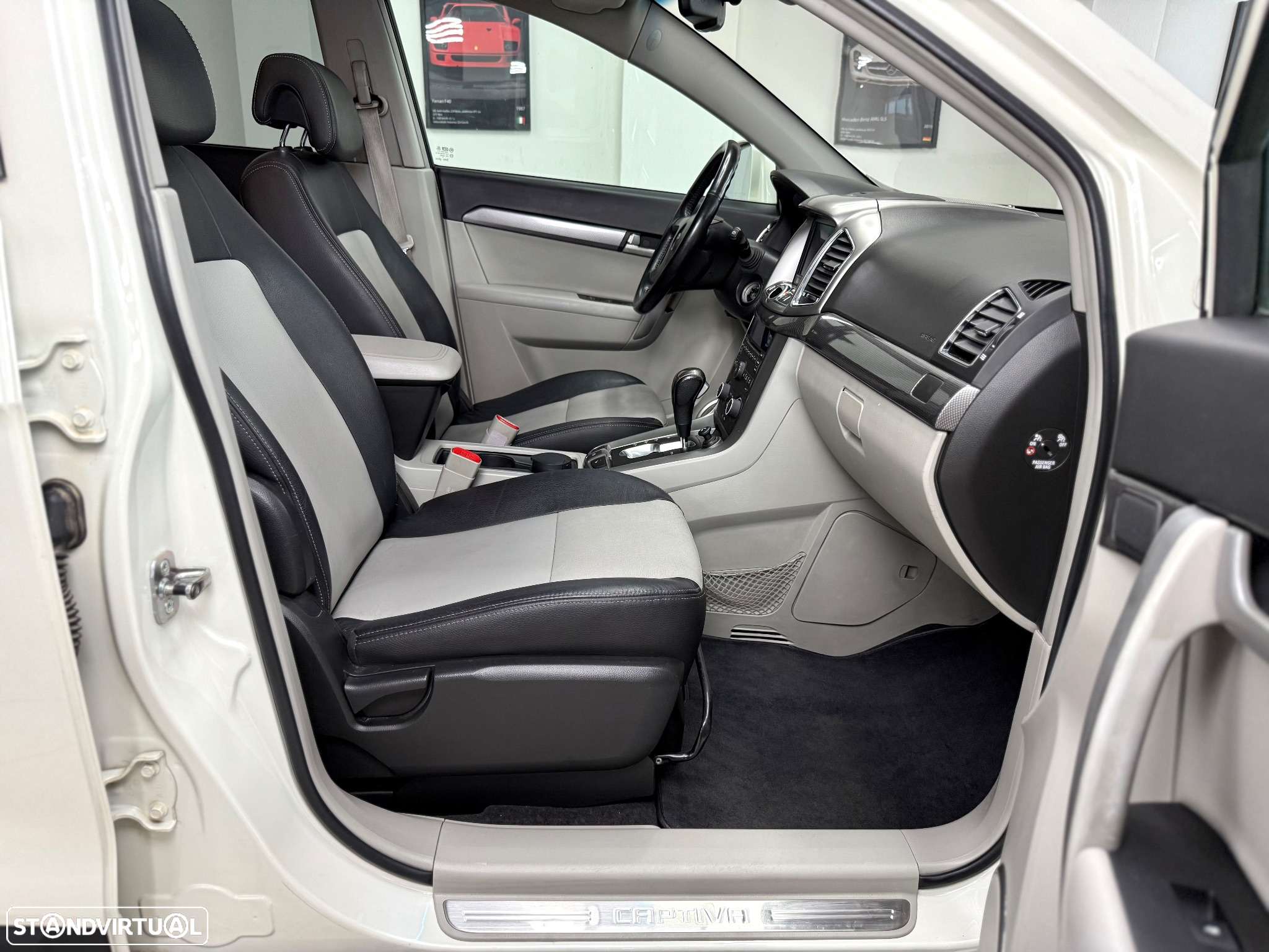 Chevrolet Captiva 2.2 VCDi LTZ Aut. Jet Black - 23