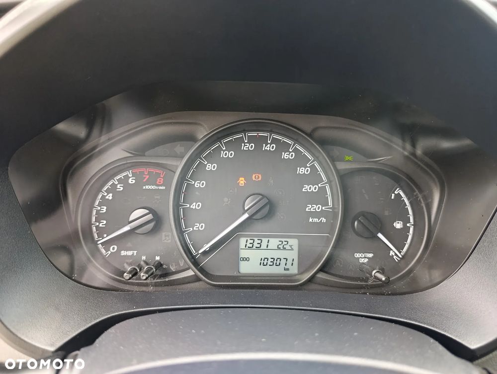 Toyota Yaris 1.0 Premium - 23