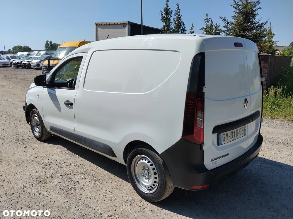 Renault Express - 8