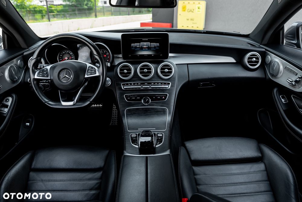 Mercedes-Benz Klasa C 300 9G-TRONIC AMG Line - 27