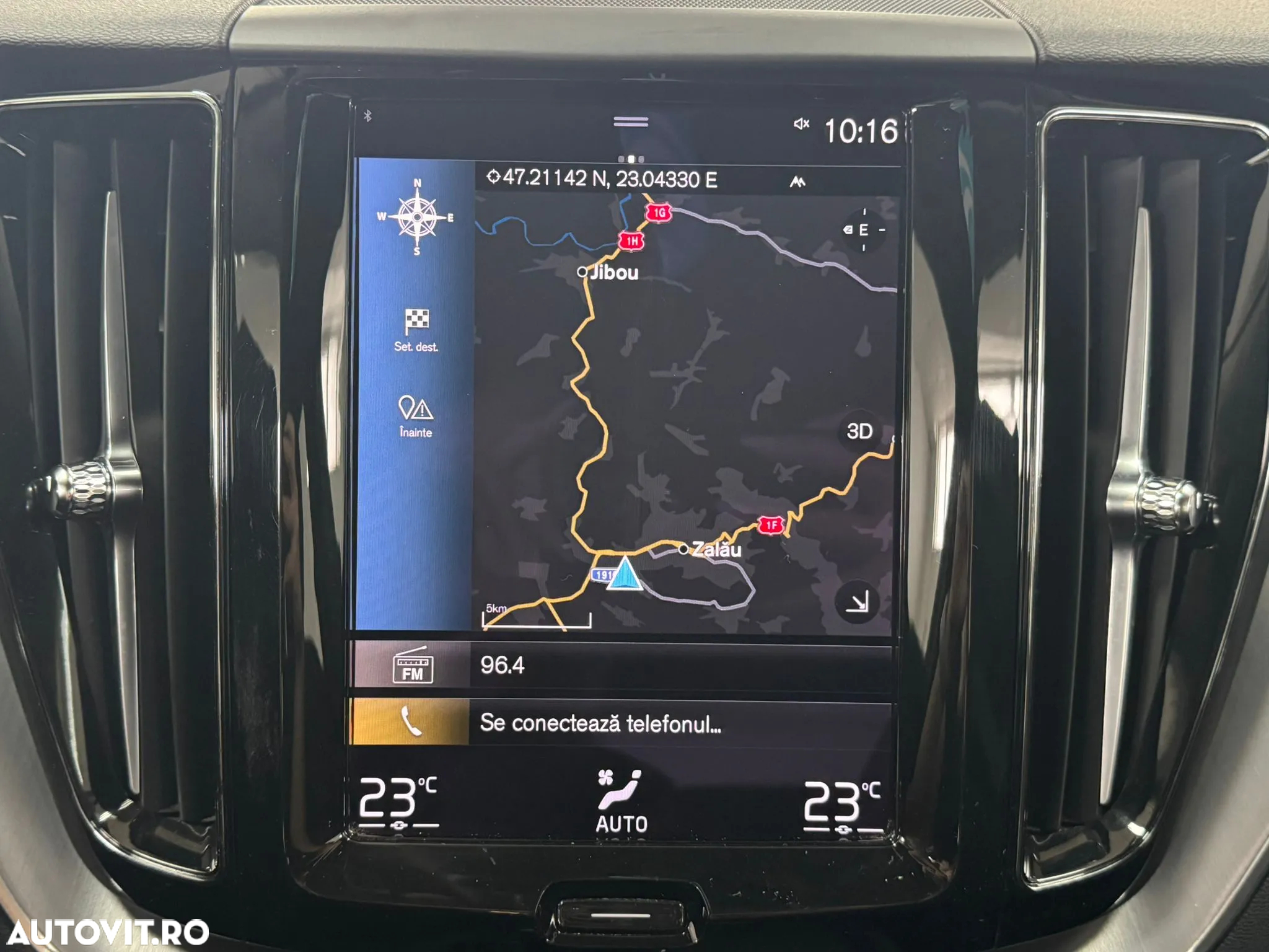 Volvo XC 60 B4 D AWD Geartronic Momentum Pro - 24