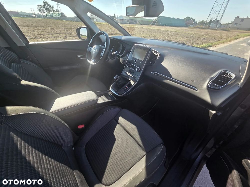 Renault Grand Scenic ENERGY dCi 110 INTENS - 26