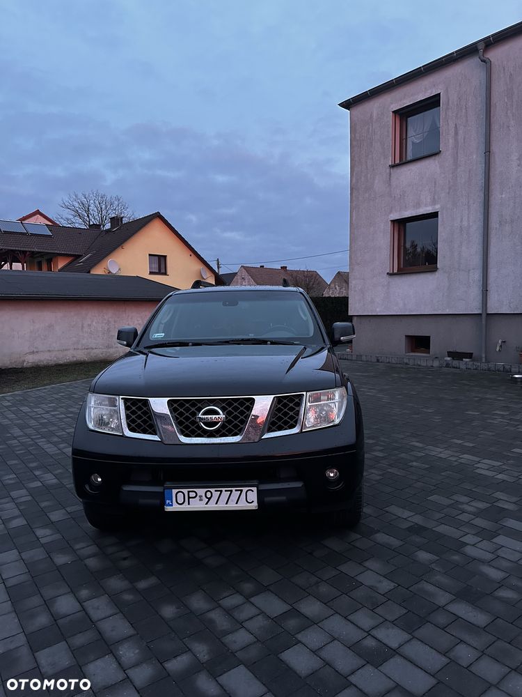 Nissan Pathfinder - 1