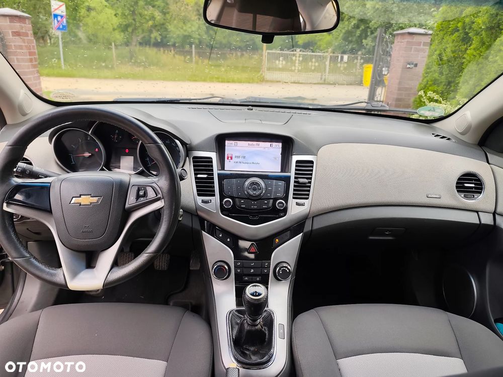 Chevrolet Cruze 1.6 - 19