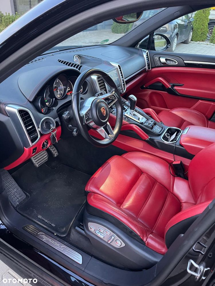 Porsche Cayenne - 4