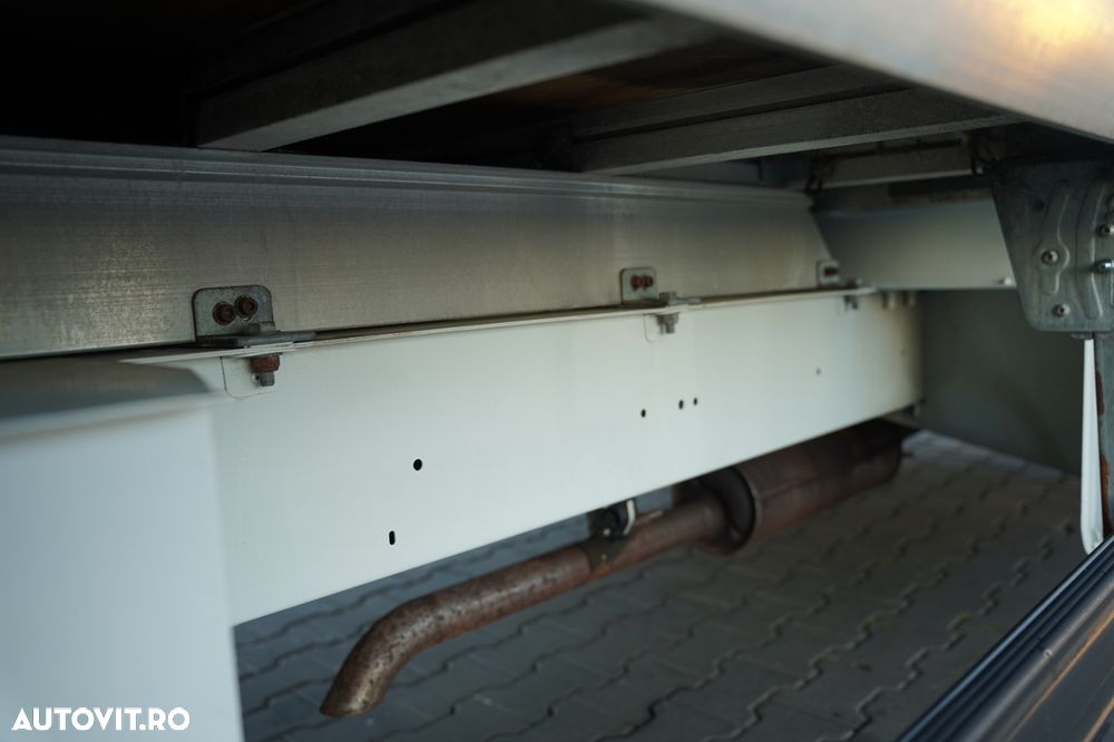 Renault RENAULT MASTER / MAXI / CAROSERIE TIP BOX - 3,8 M / ROȚI SPATE DUBLE / LIFT HIDRAULIC DHOLLANDIA / IMPORT / - 19