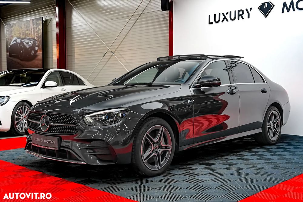 Mercedes-Benz E 300 9G-TRONIC AMG Line - 1