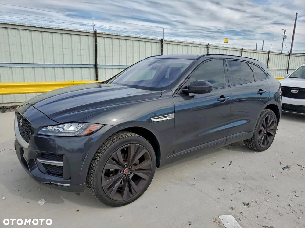 Jaguar F-Pace 2.0 i4P AWD R-Sport - 2