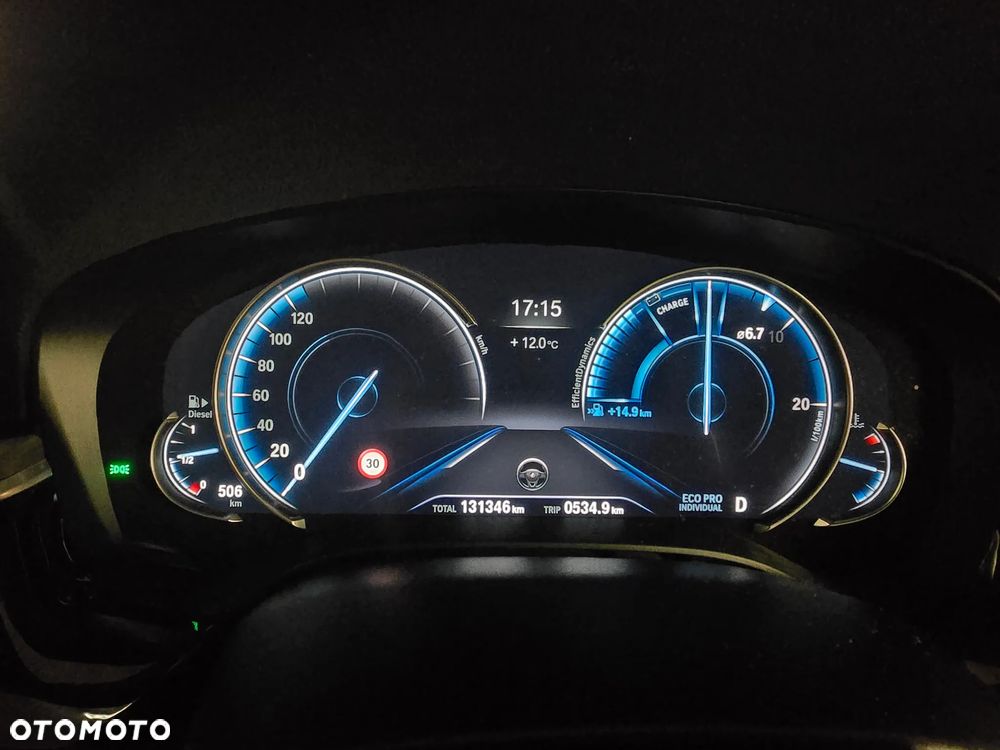 BMW Seria 5 520d xDrive Sport Line - 25