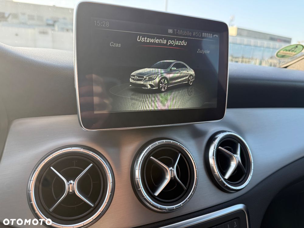 Mercedes-Benz CLA - 38