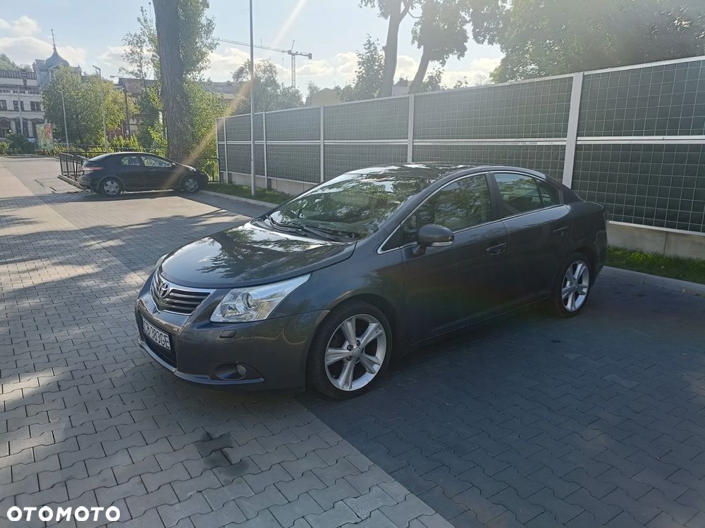 Toyota Avensis 2.0 D-4D Premium - 14