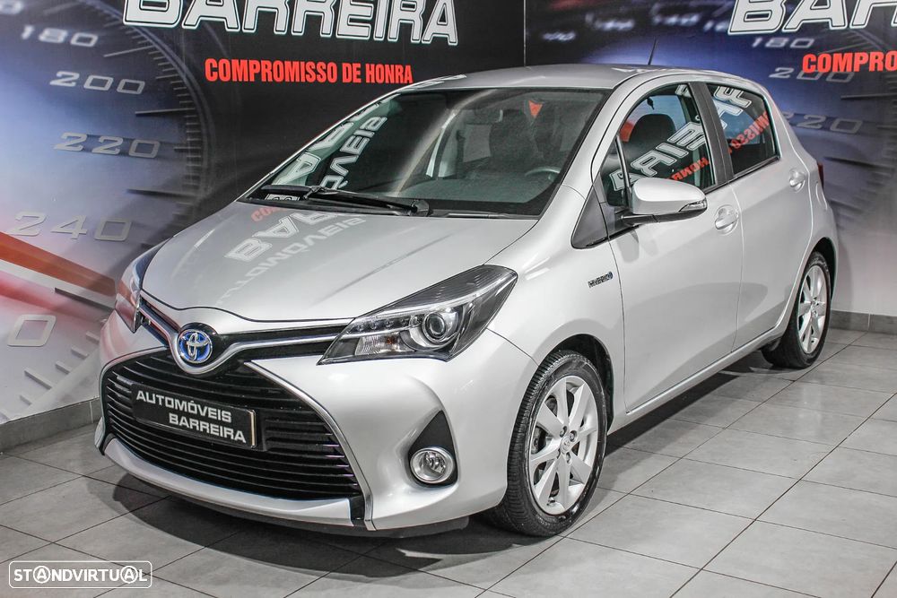 Toyota Yaris 1.5 HSD Sport - 17
