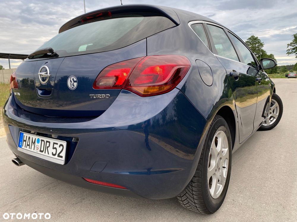 Opel Astra 1.6 Turbo - 5