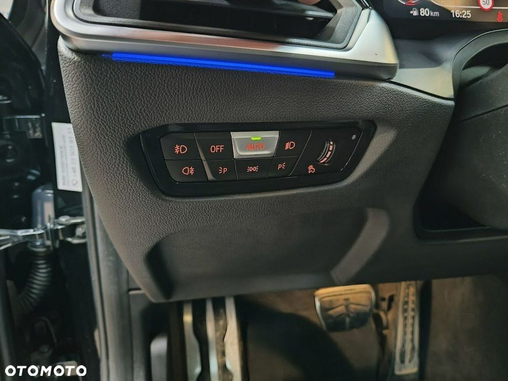 BMW Seria 3 320i M Sport - 23