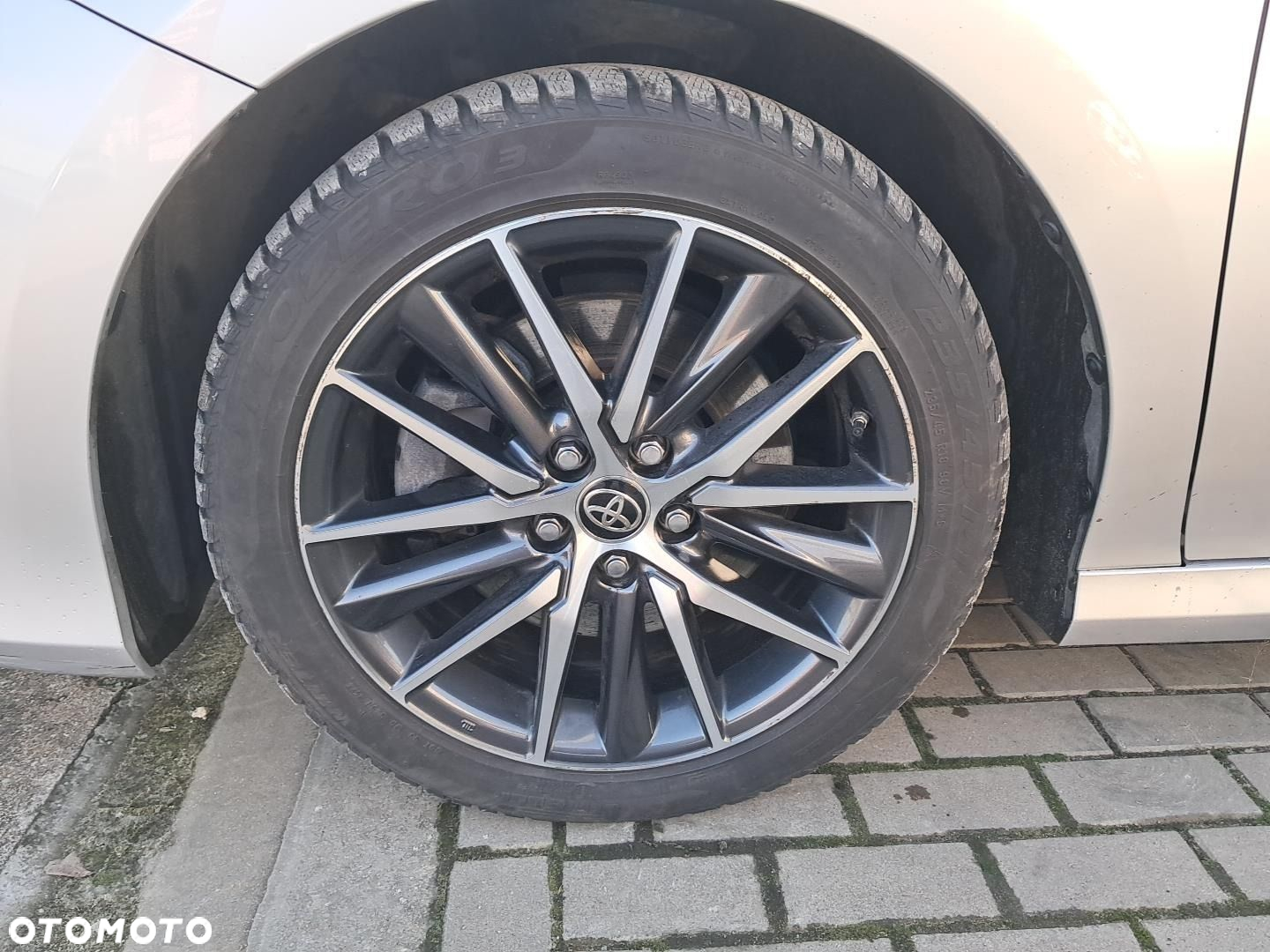 Toyota Camry - 20