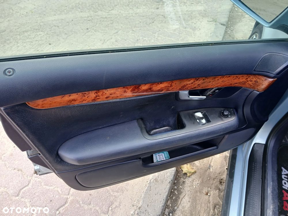 audi a4 b6 fotel kanapa deska kokpit podsufitka boczek podłokietnik licznik panel szyb stacyjka - 2