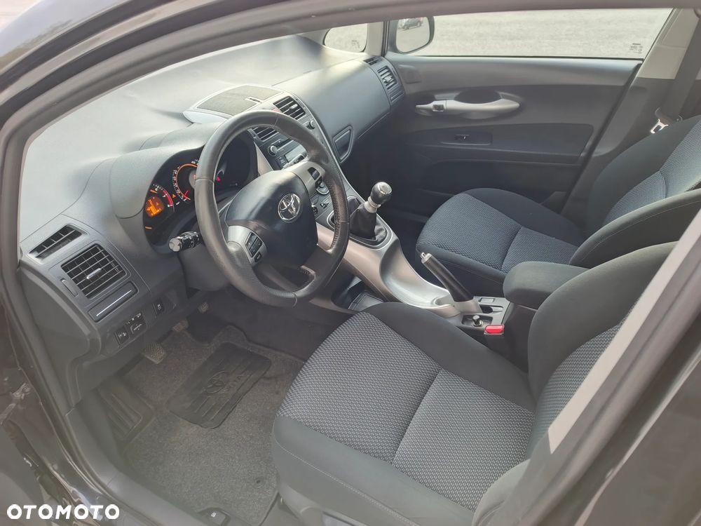 Toyota Auris 1.6 Life+ - 16