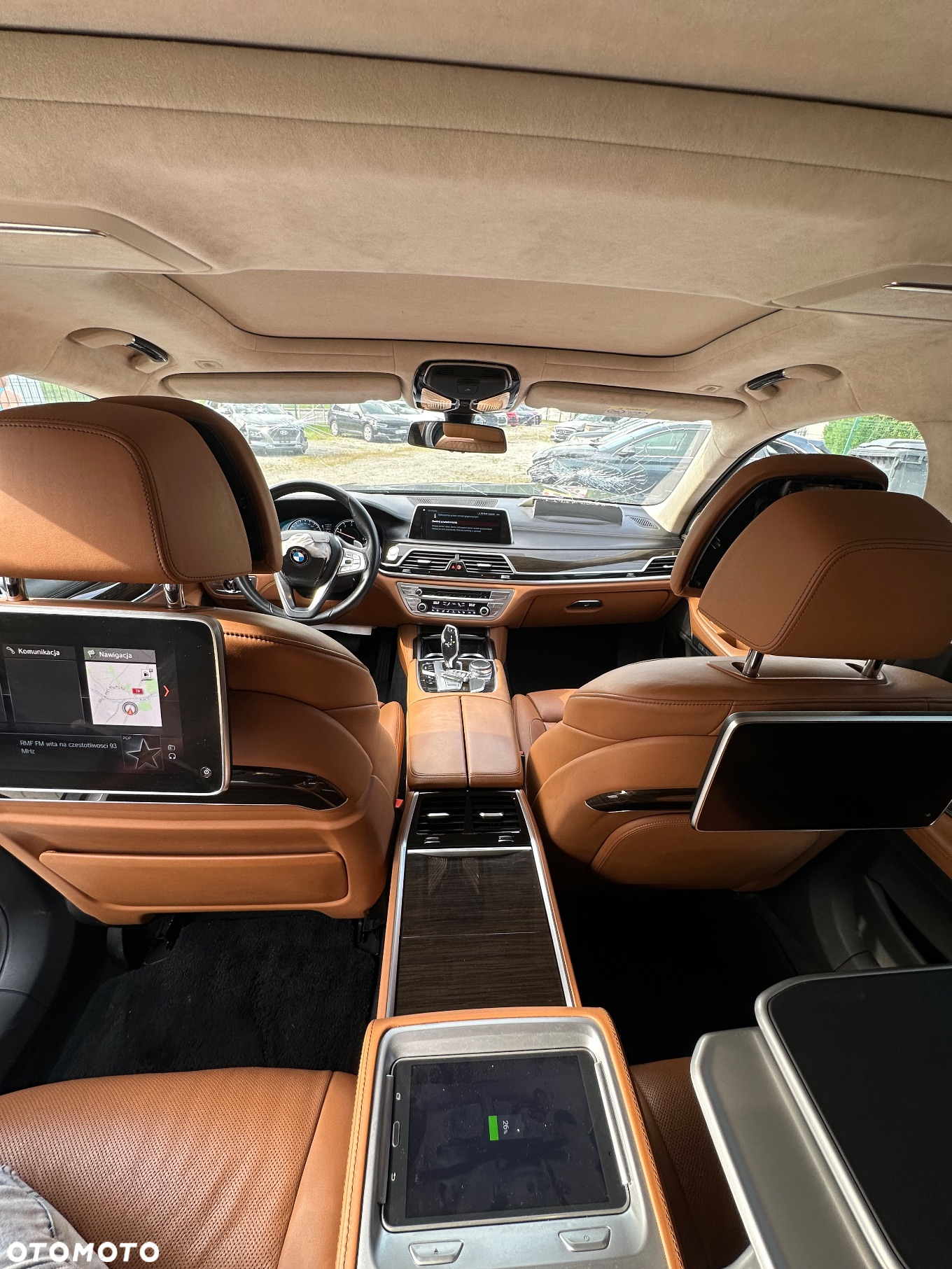 BMW Seria 7 750Li xDrive - 9