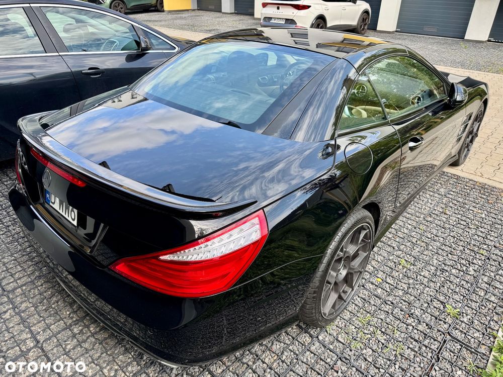 Mercedes-Benz SL 500 BlueEff - 11